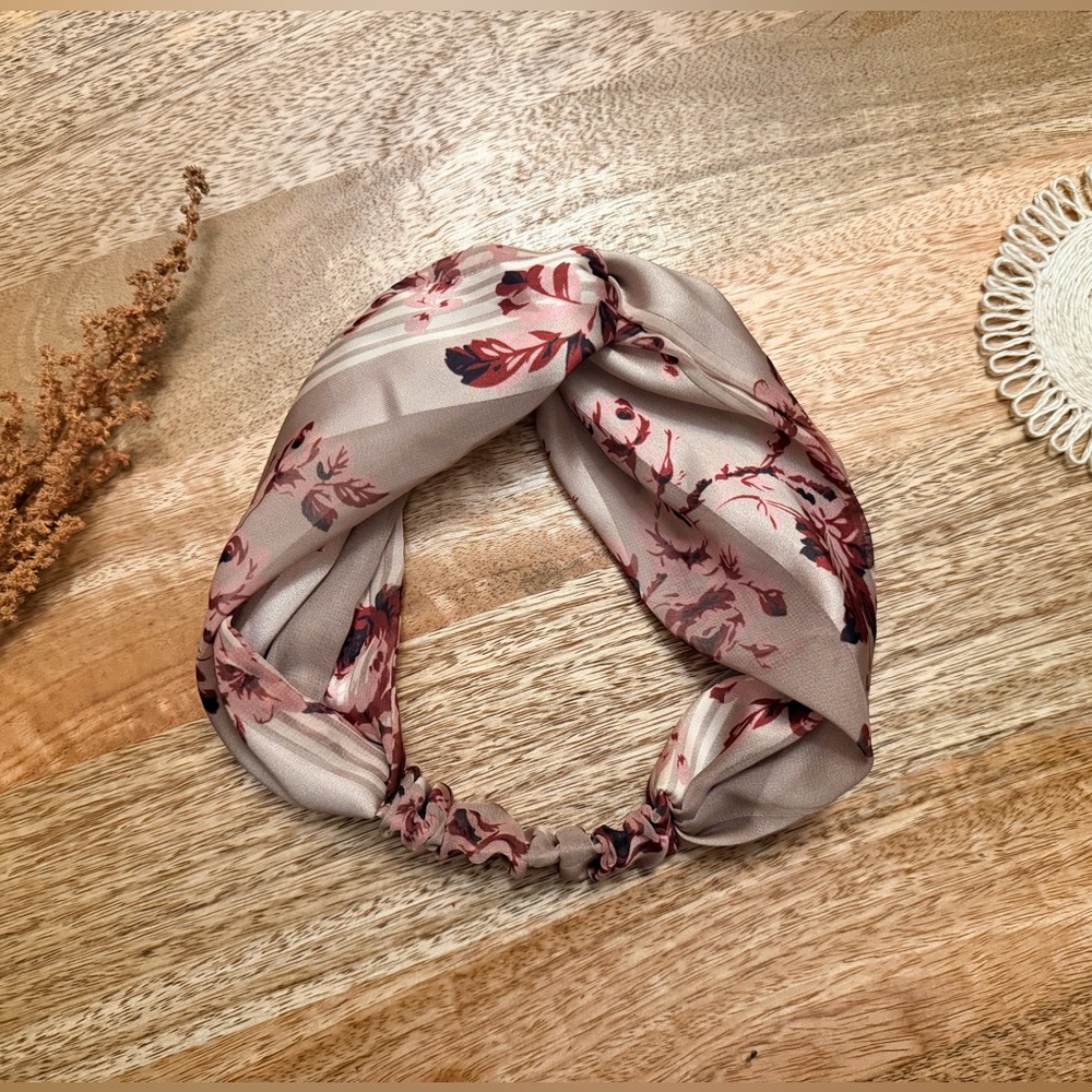 🌸Anthropologie Adenne Knotted Headband - Vintage Floral